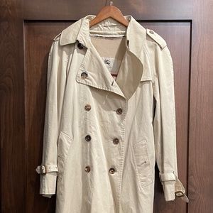 Burberry Mid-Length Chelsea Heritage Trench Coat